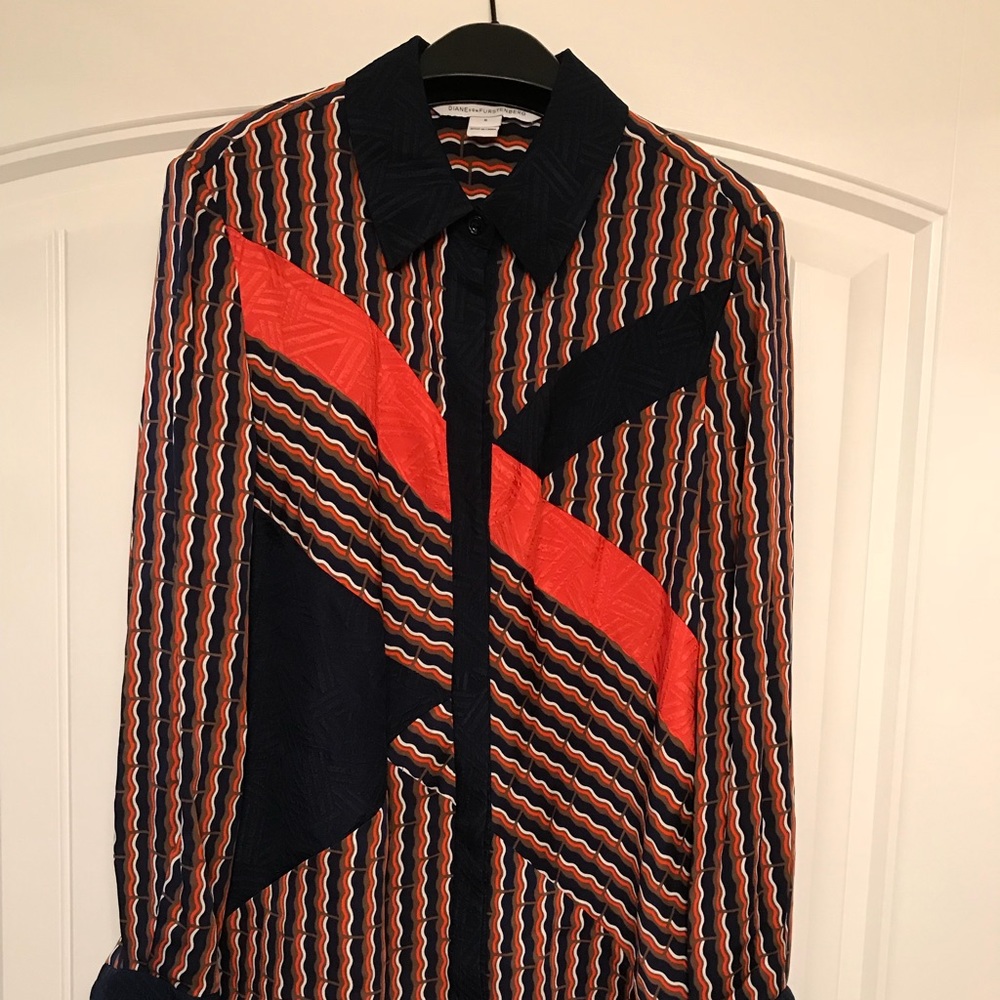Dianne Von Furstenberg silk blouse 6